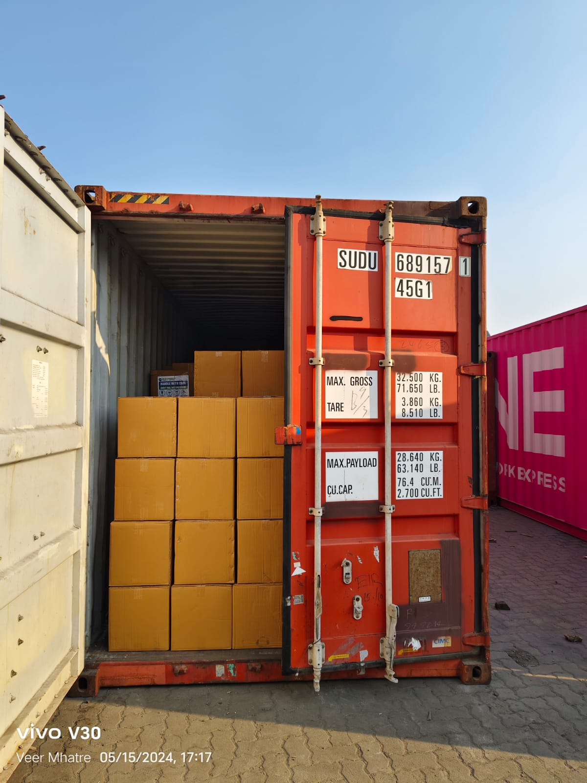 Glass bottle export packing for Greece - view 1